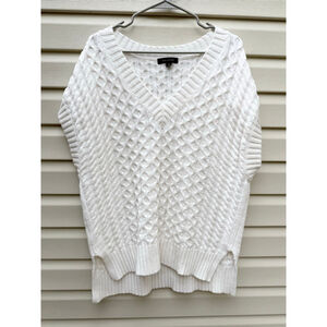 Ann Taylor Cable Knit Sweater Vest Cream White V Neck Medium Oversized Layering